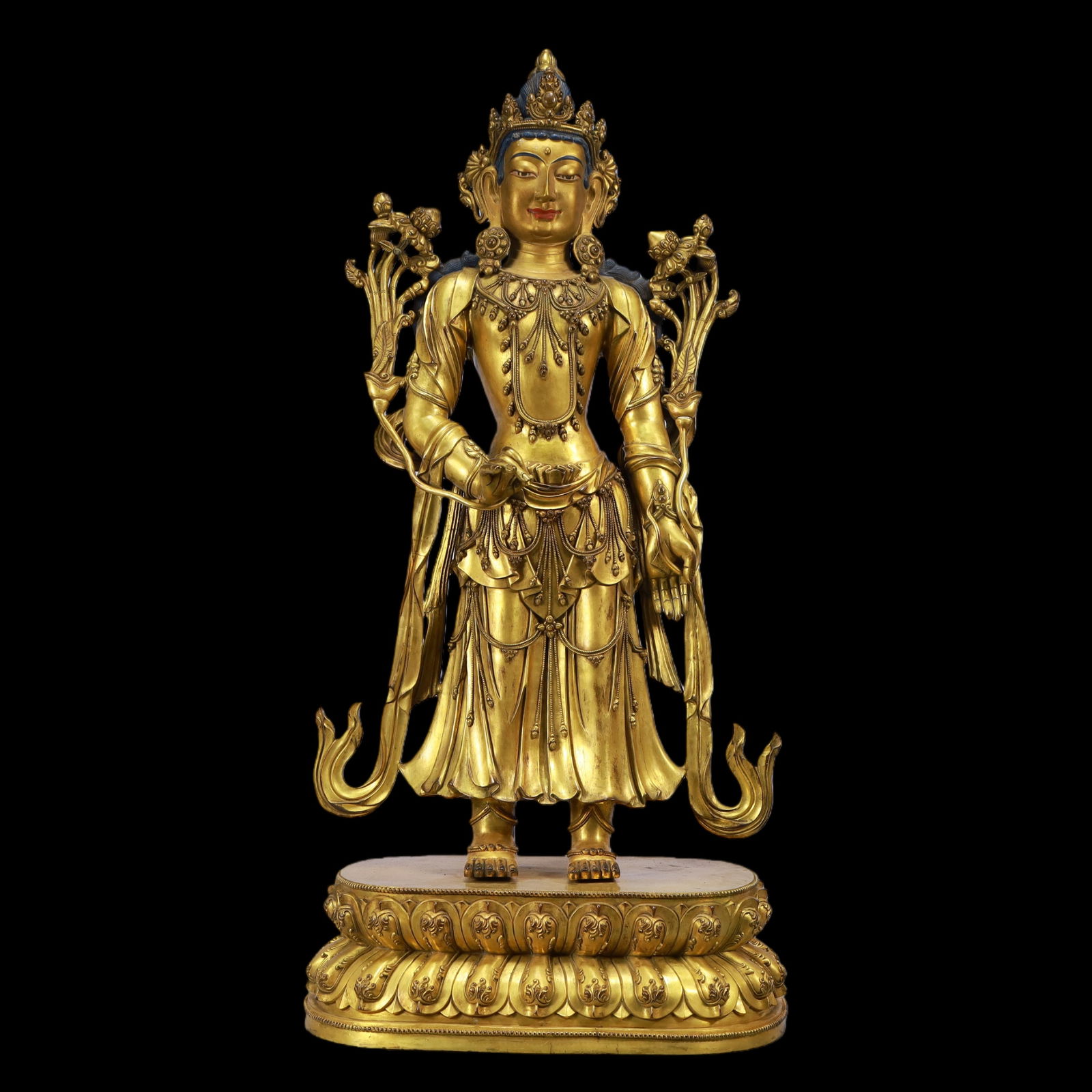 A Exquisite Gilt Bronze Buddha statue: A Exquisite Gilt Bronze Buddha statue Ming Dynasty, China Yongle Six-character Mark Size:37cmx23cmx76cm Weight:21600g (The Dimensions Of All Batches Are Manually Measured.If You Need More Detailed