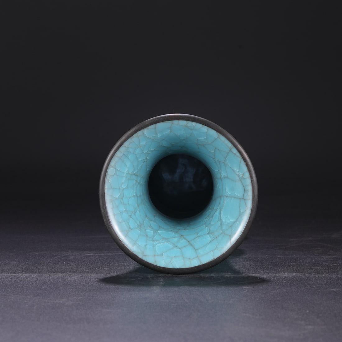 An Exquisite Ru yao Vase - 4