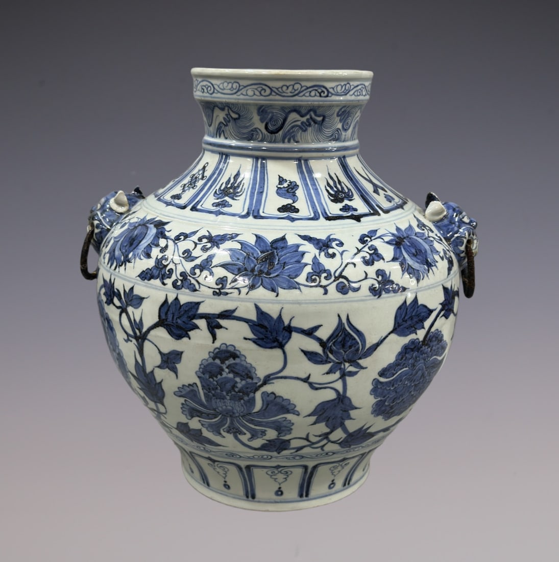 An Exquisite Blue and White Lotus Pattern Double-Ears Jar: An Exquisite Blue and White Lotus Pattern Double-Ears Jar Yuan Dynasty, China Size:38.5cm (The Dimensions Of All Batches Are Manually Measured.If You Need More Detailed Information, Please Contact