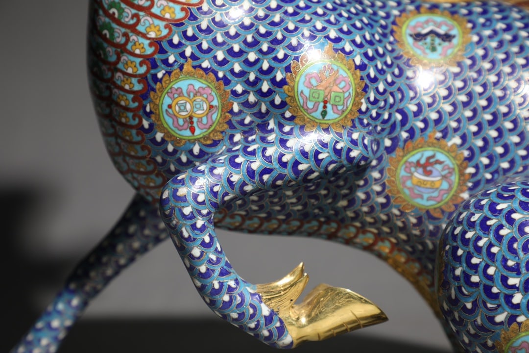 An Exquisite Cloisonne Kylin Ornament - 5