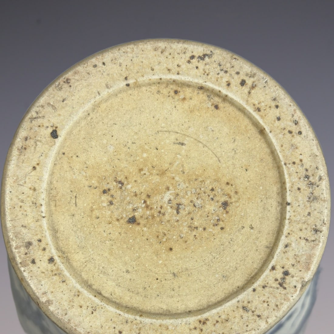 An Exquisite Blue and White Dragon Pattern Vase - 9