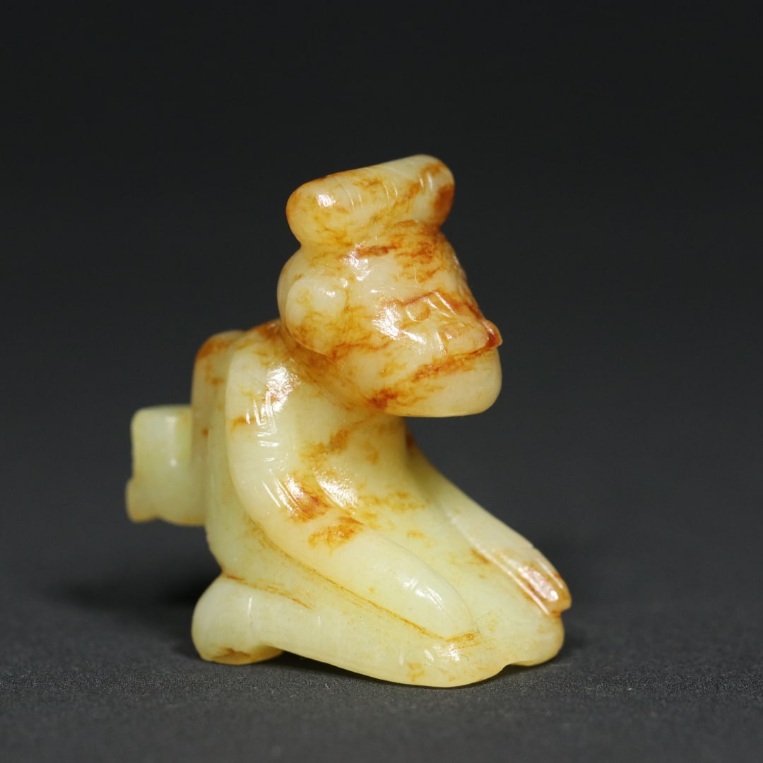 An Exquisite White Jade Figure Pendant - 2