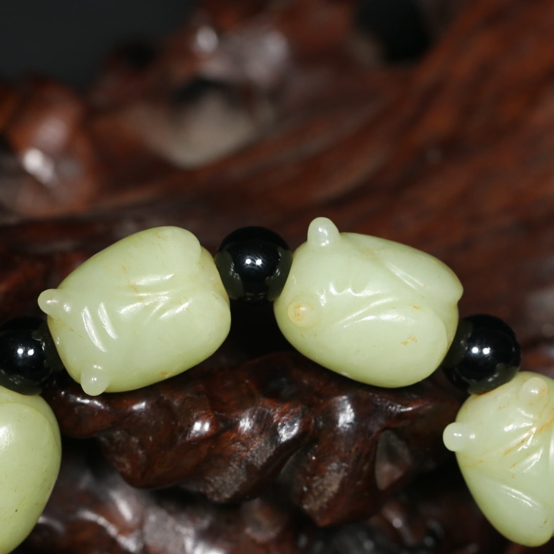 An Exquisite White Jade Bracelets - 4