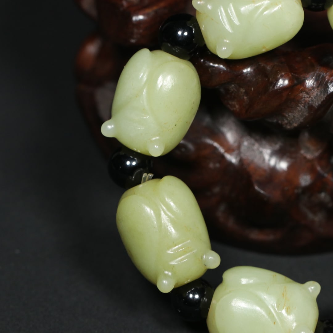 An Exquisite White Jade Bracelets - 6
