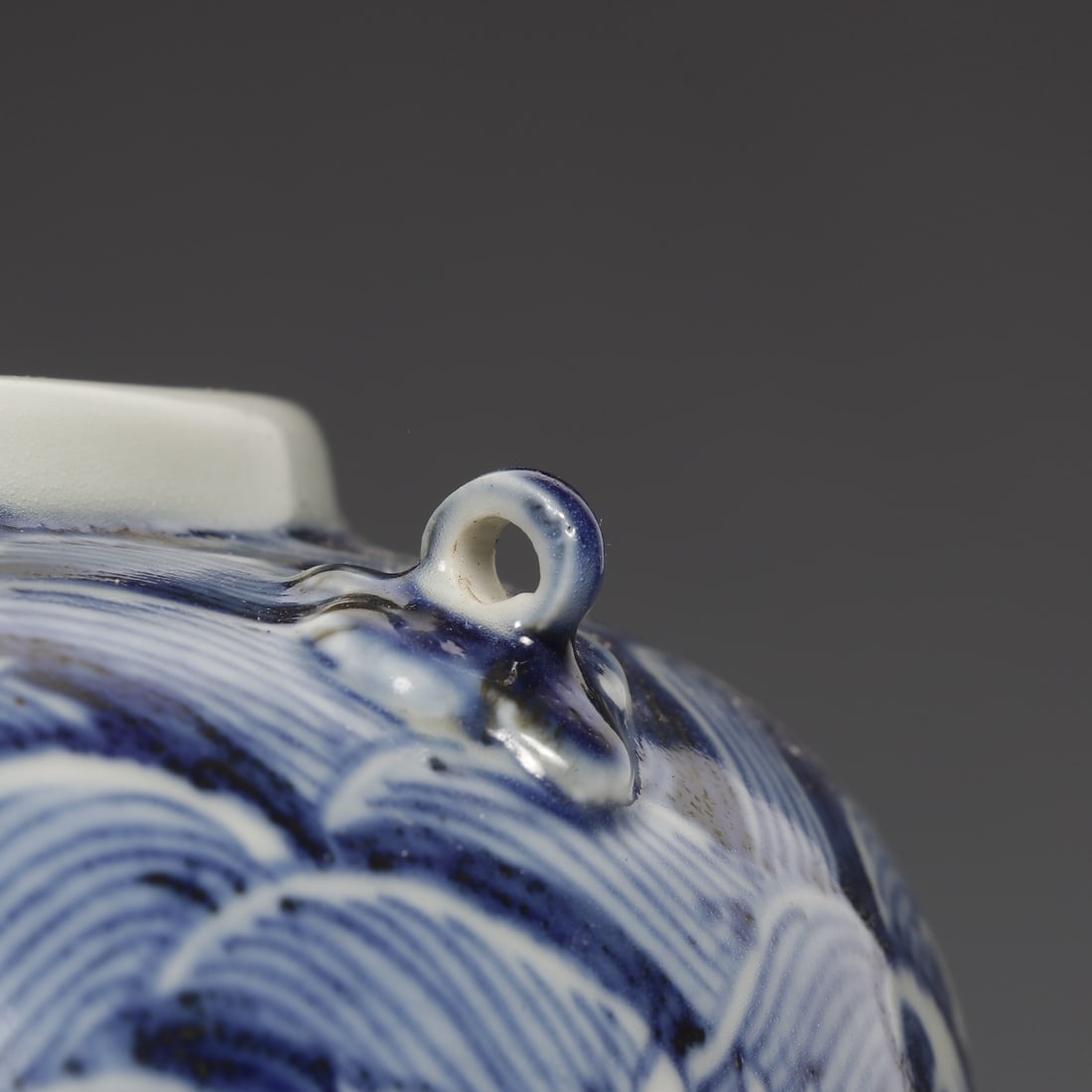 An Exquisite Blue and White Seawater Pattern Jar - 7