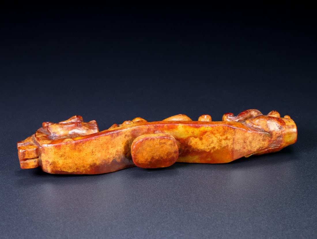 An Exquisite White Jade Dragon Pattern Ornament - 9