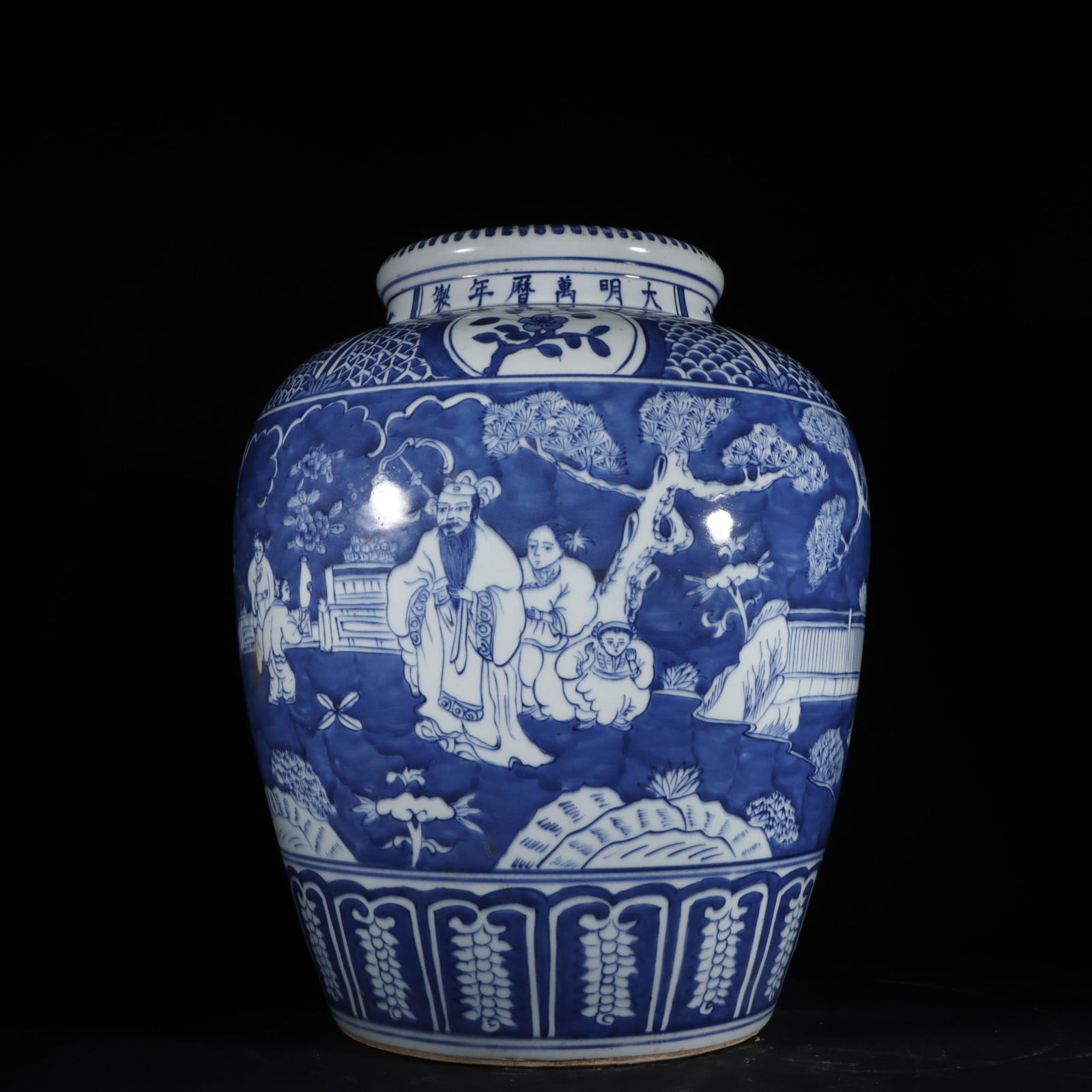 An Exquisite Blue and White Character and Story Pattern Jar: An Exquisite Blue and White Character and Story Pattern Jar Ming Dynasty, China Wanli Six-character Mark Size:39.8cmx31cm (The Dimensions Of All Batches Are Manually Measured.If You Need More Detailed