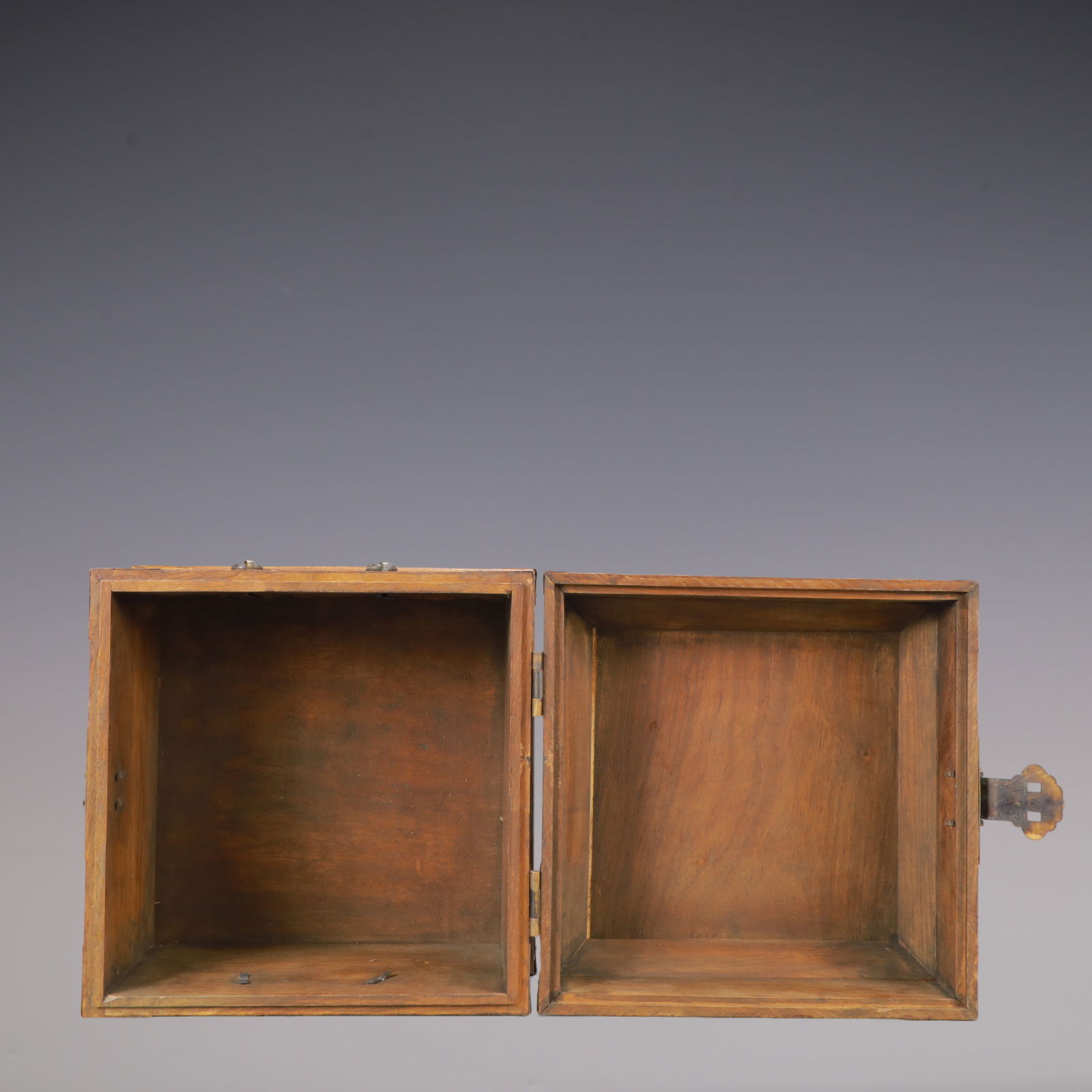 A Exquisite Boxwood Dragon Pattern Box - 6