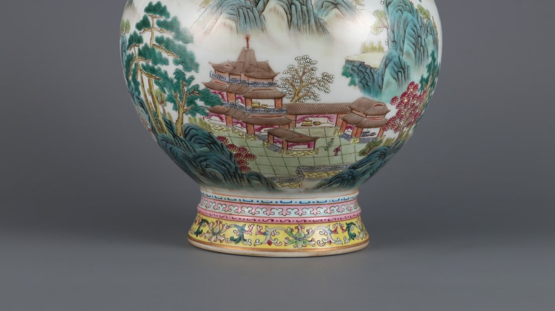 An Exquisite Famille-Rose Landscape Pattern Lotus Pattern Vase - 5