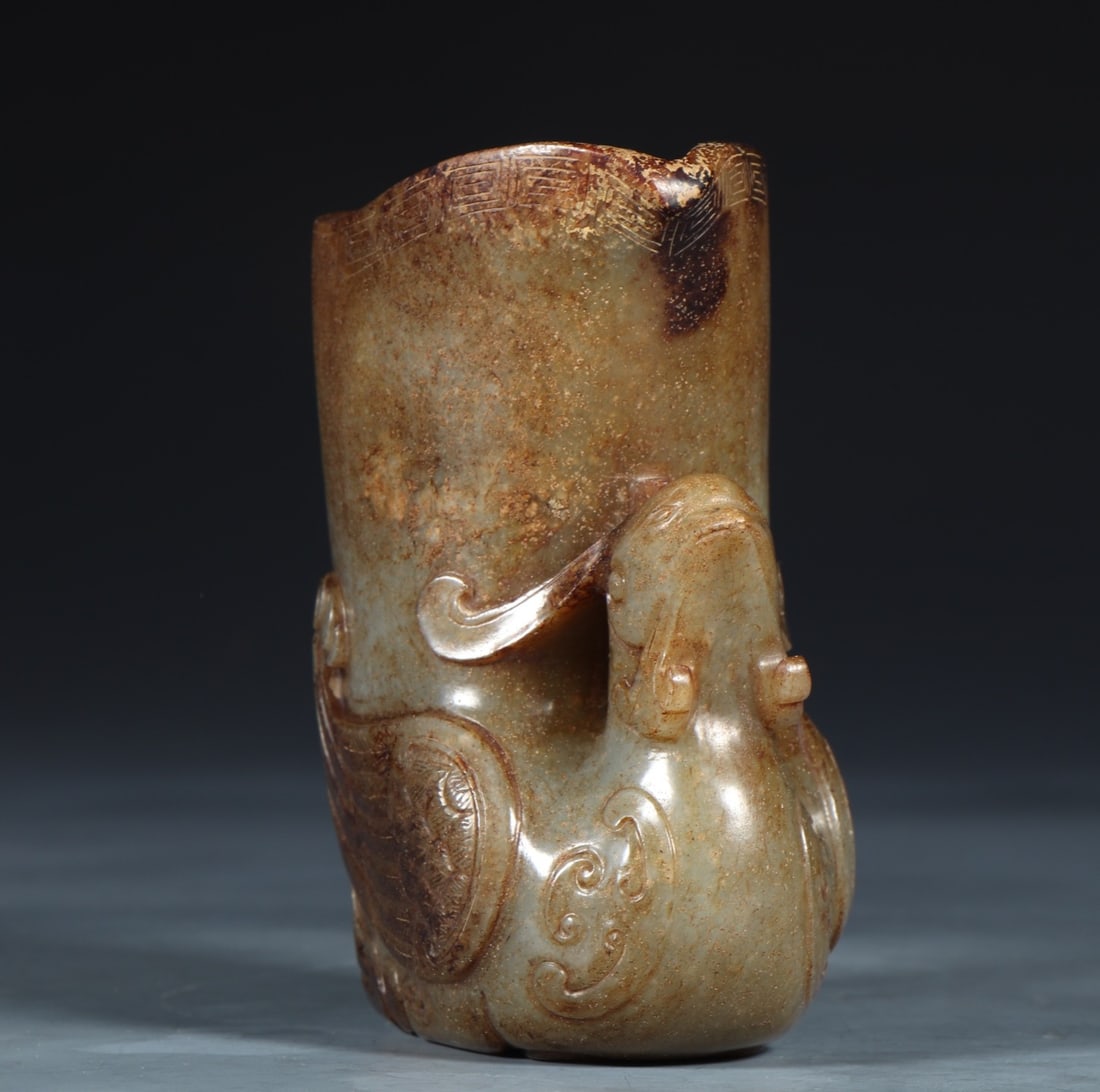 An Exquisite White Jade Phoenix-Shaped Goblet - 2