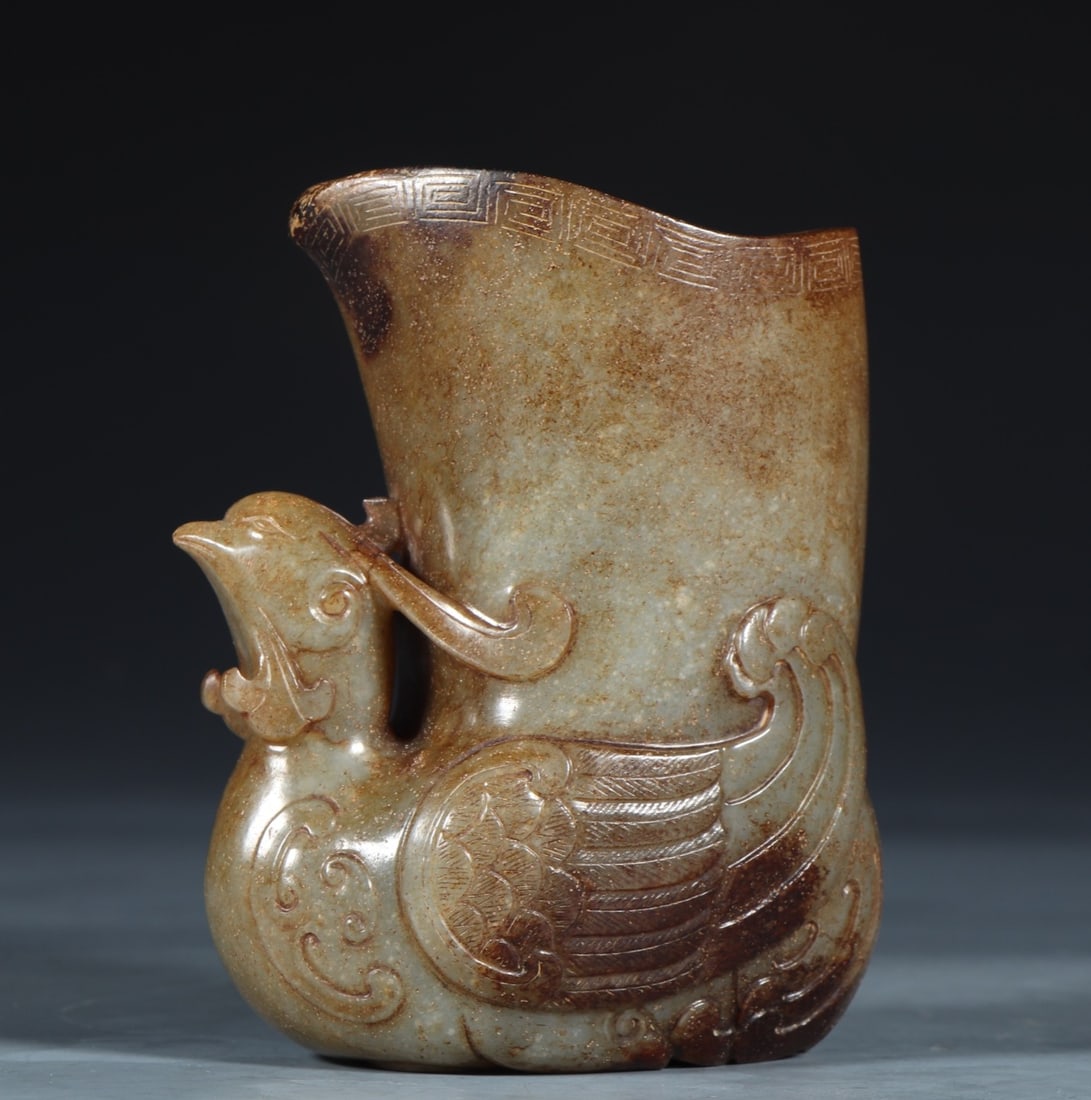 An Exquisite White Jade Phoenix-Shaped Goblet - 3