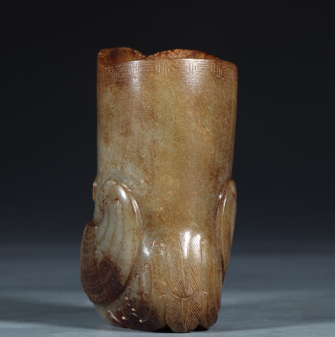 An Exquisite White Jade Phoenix-Shaped Goblet - 4