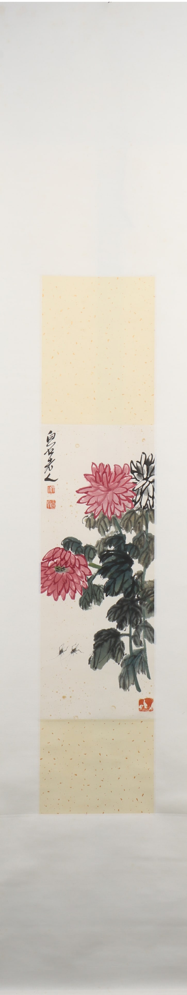 A Chinese Vertical Scroll Ink Painting of Flower on Paper: A Chinese Vertical Scroll Ink Painting of Flower on Paper Qi baishi Size:58cmx24cm (The Dimensions Of All Batches Are Manually Measured.If You Need More Detailed Information, Please Contact Our