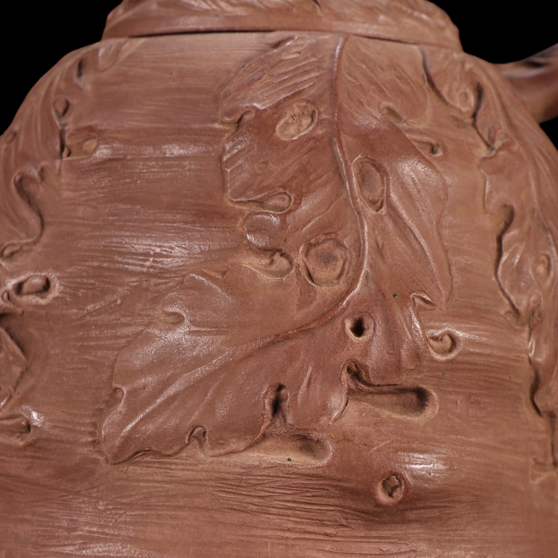 An Exquisite Purple Sands Banana Leaf Pattern Teapot - 2