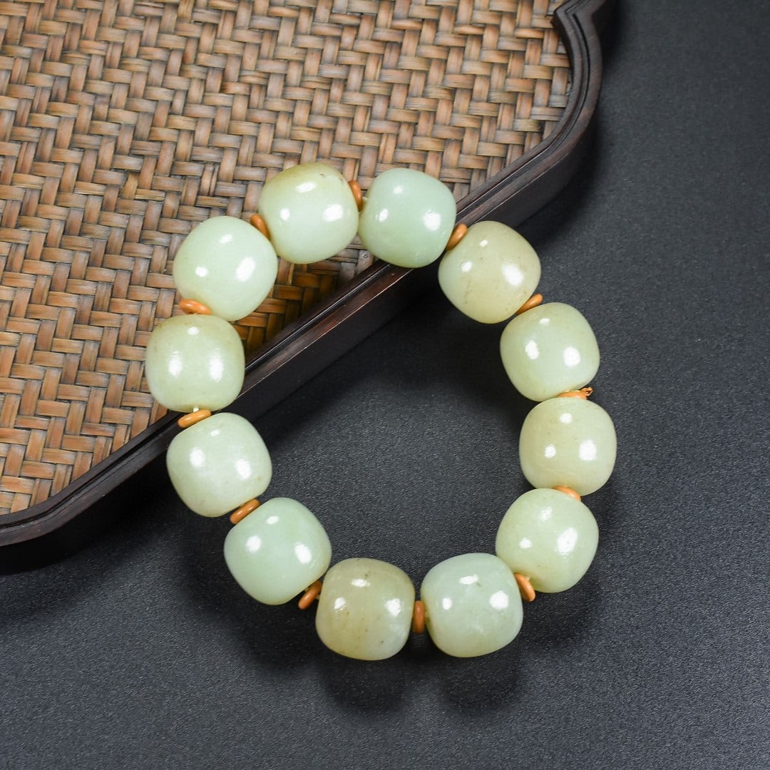 An Exquisite White Jade Bracelets - 2