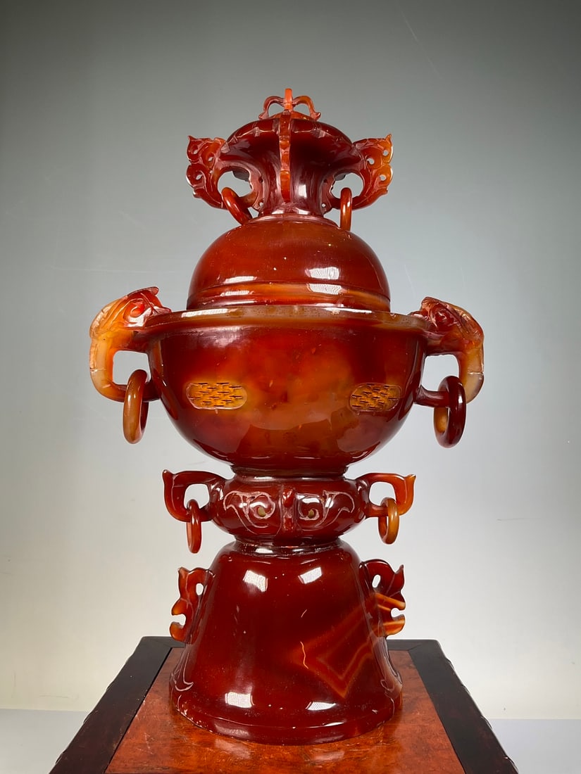 An Exquisite Agate Censer: An Exquisite Agate Censer Qing Dynasty, China Size:30cmx19cm Weight:1483g (The Dimensions Of All Batches Are Manually Measured.If You Need More Detailed Information, Please Contact Our Customer