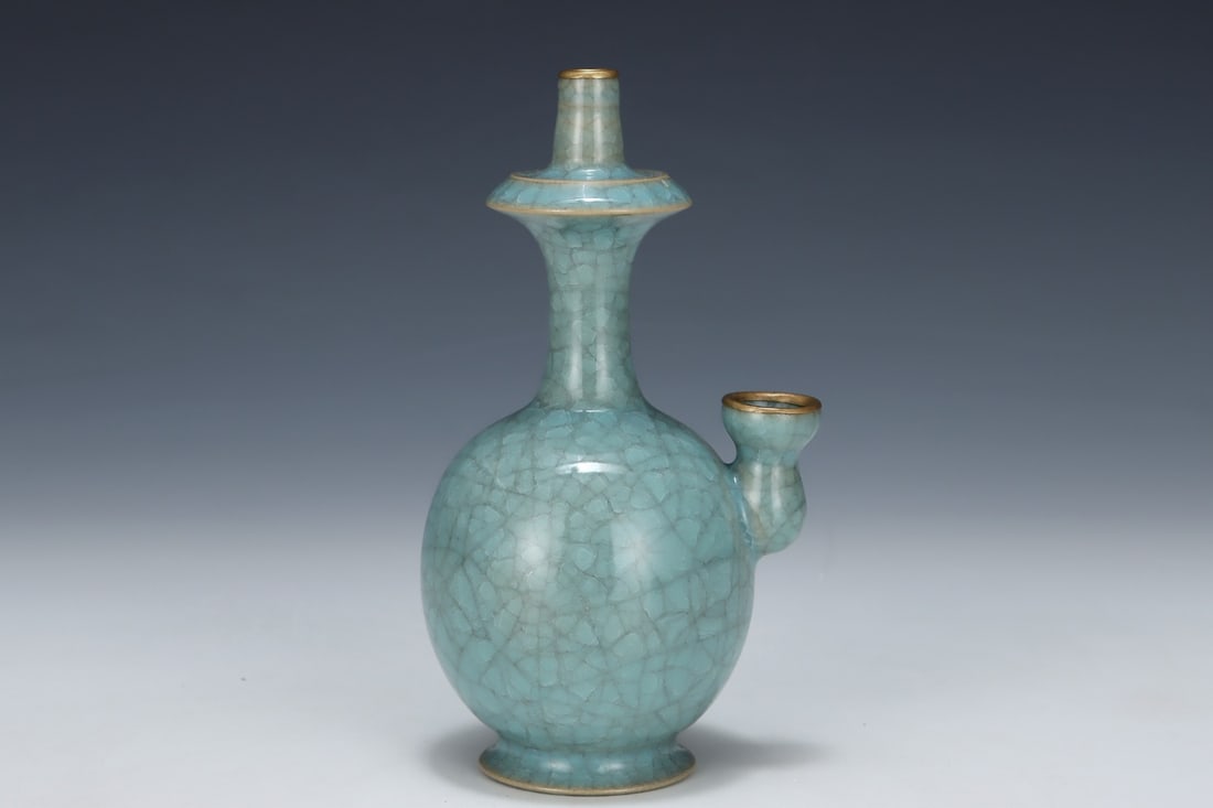 An Exquisite Ru yao Vase - 4