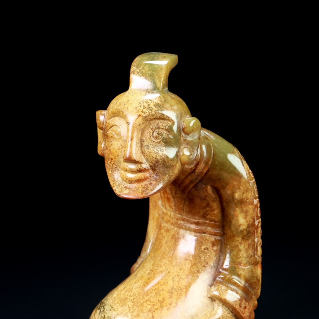 An Exquisite White Jade Figure Ornament - 3