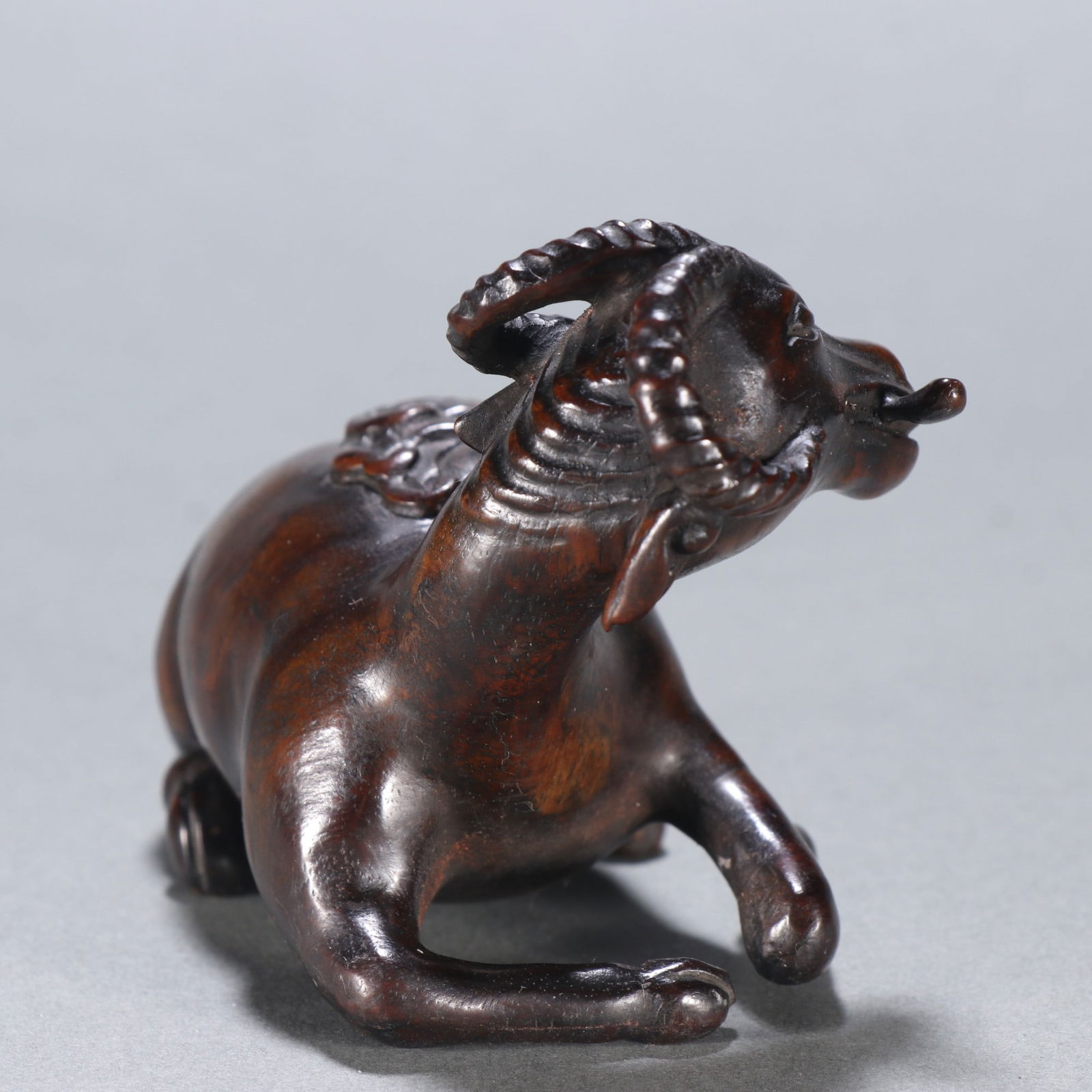 An Exquisite Eaglewood Sheep Ornament - 6