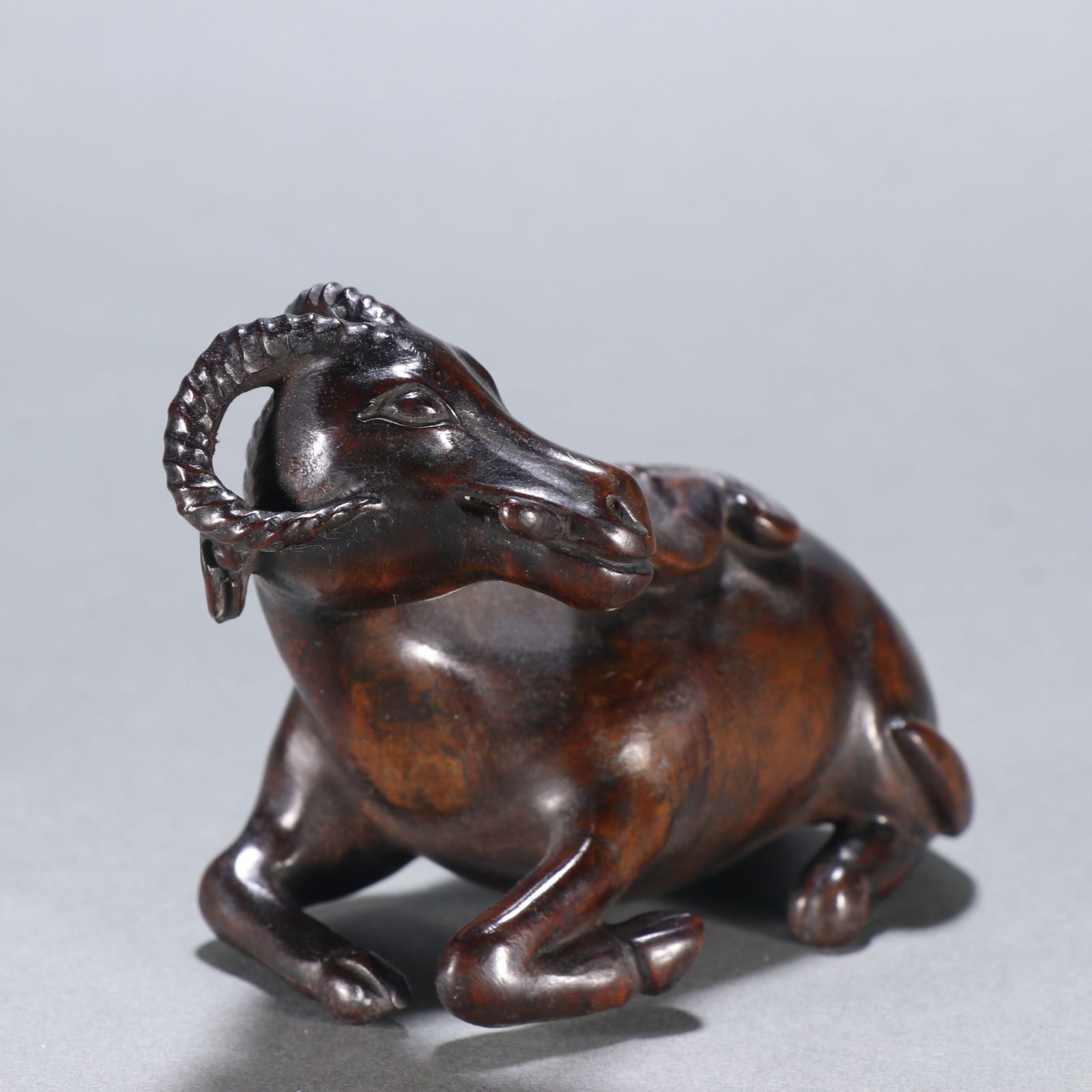 An Exquisite Eaglewood Sheep Ornament - 7