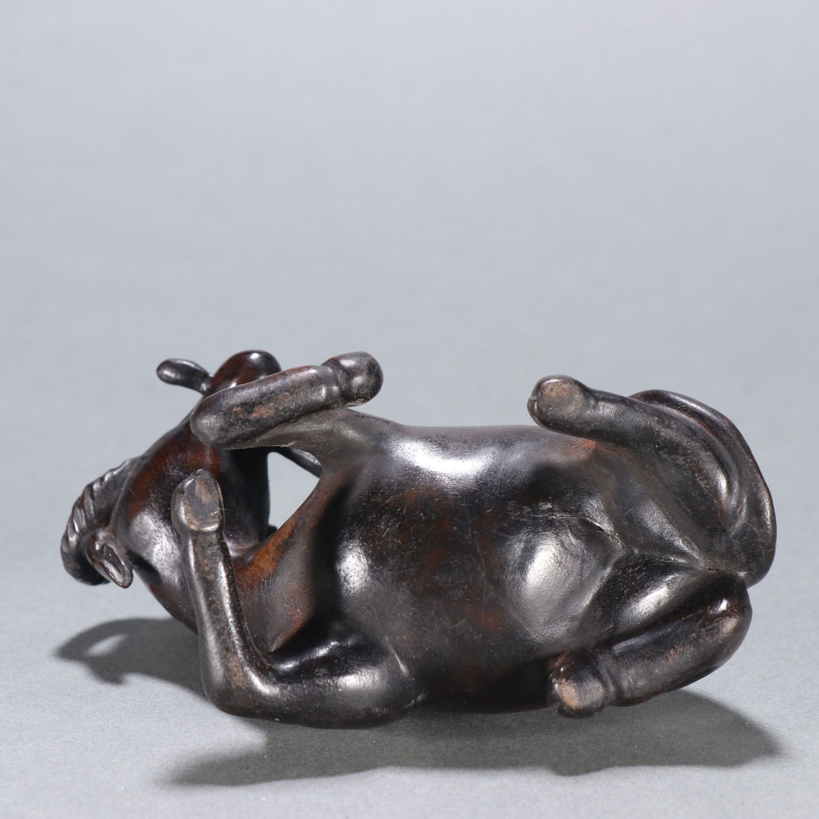 An Exquisite Eaglewood Sheep Ornament - 9