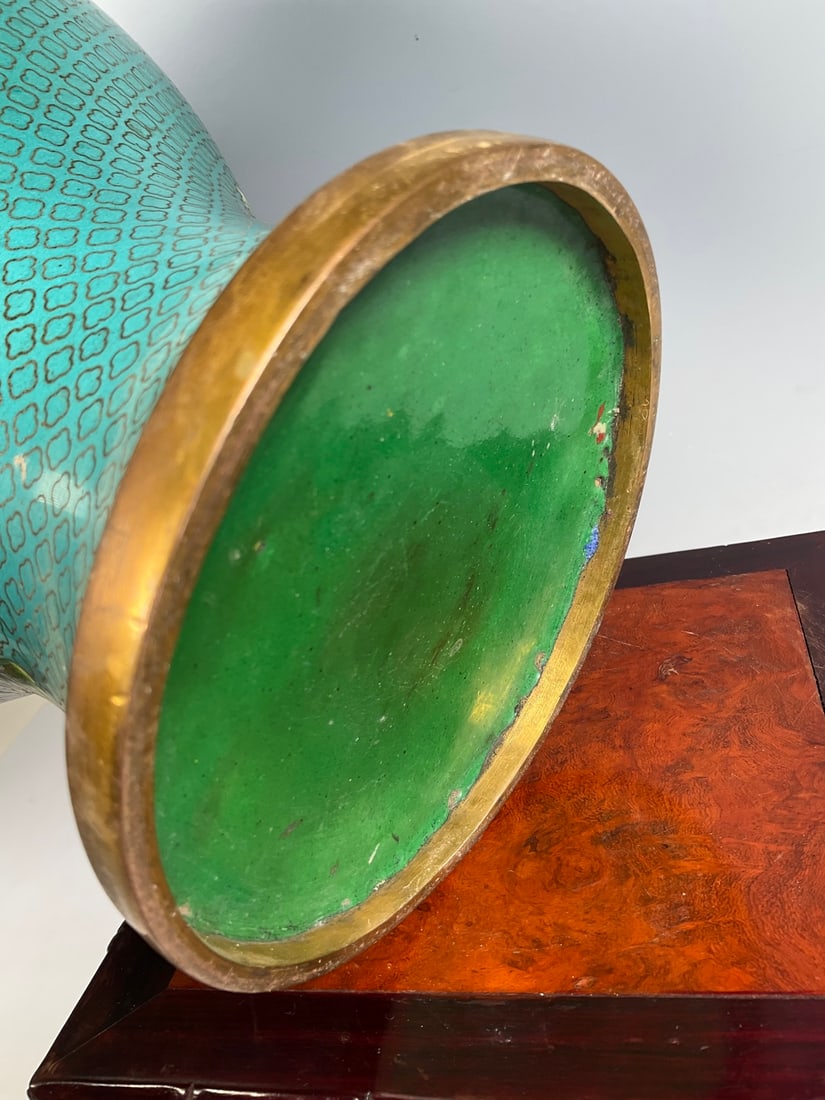 An Exquisite Cloisonne Flower and Bird Pattern Vase - 6