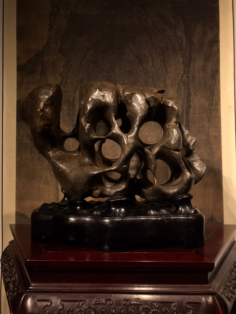 An Exquisite Taihu Stone Ornament: An Exquisite Taihu Stone Ornament Qing Dynasty, China Size:5cmx47cmx24cm (The Dimensions Of All Batches Are Manually Measured.If You Need More Detailed Information, Please Contact Our Customer