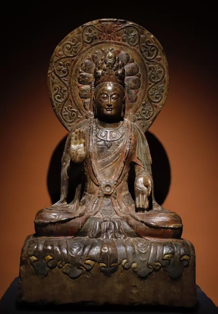 A Exquisite Limestone Statue of Avalokitesvara Ornament: A Exquisite Limestone Statue of Avalokitesvara Ornament Ancient Time, China Size:105cmx56cmx47cm (The Dimensions Of All Batches Are Manually Measured.If You Need More Detailed Information, Please Cont