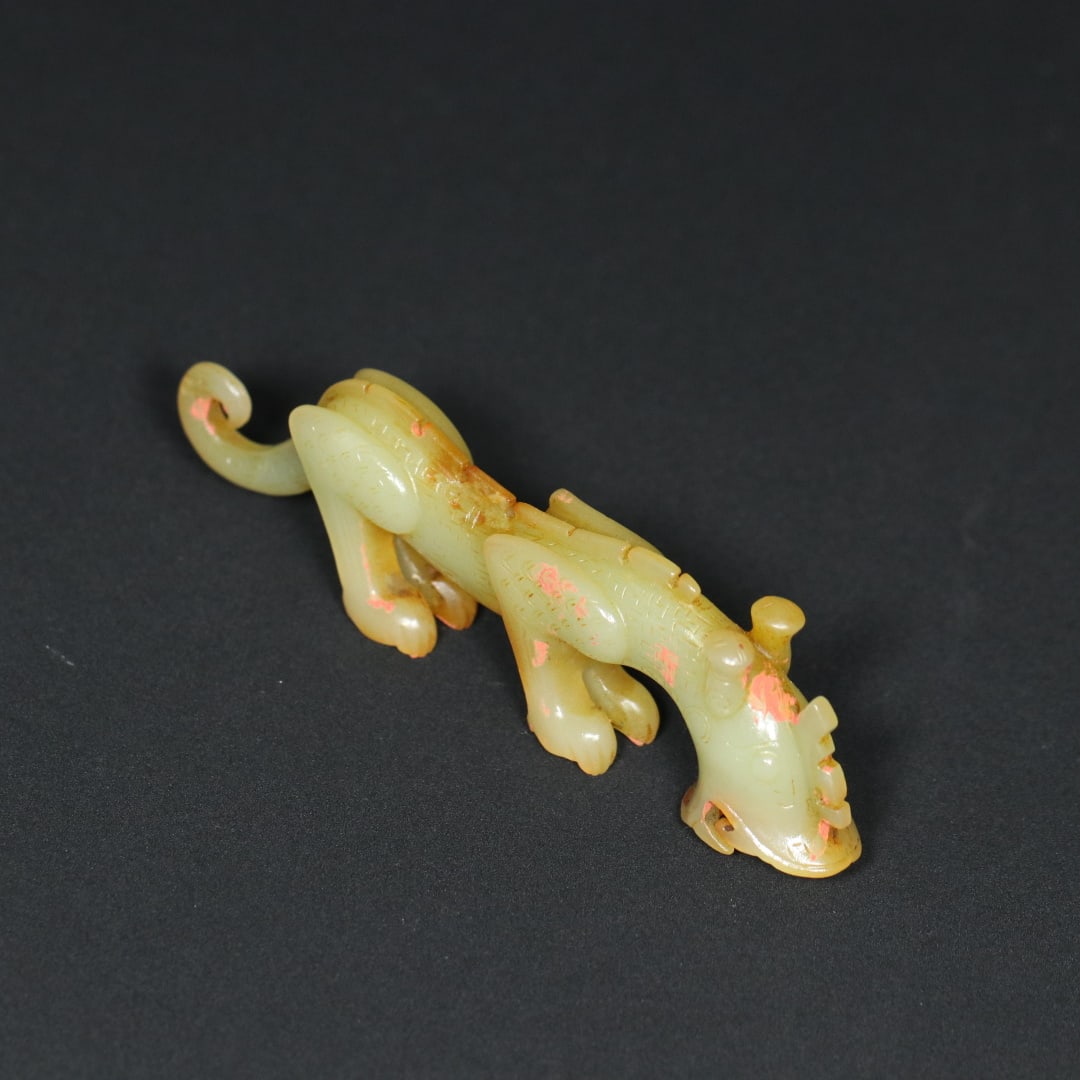 An Exquisite White Jade Dragon Ornament - 4