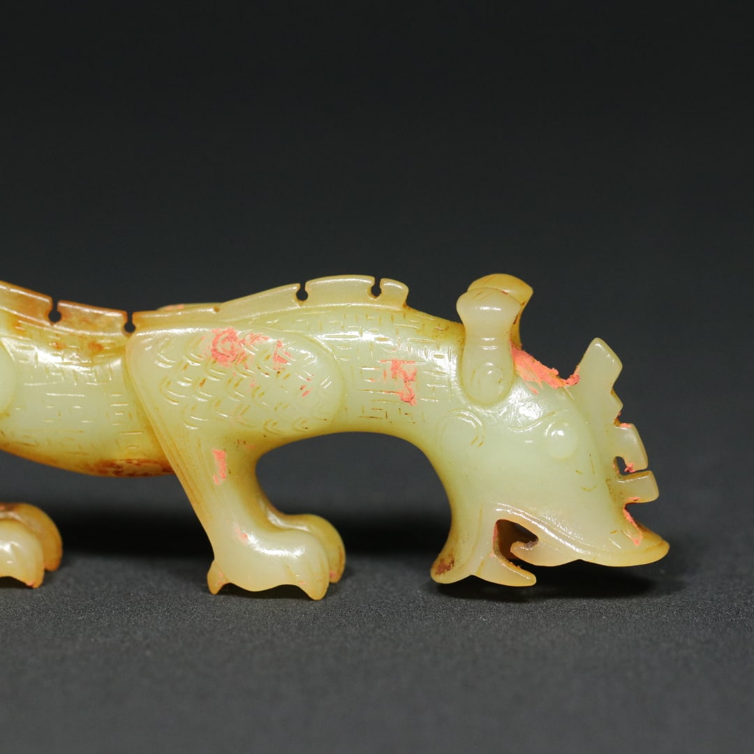 An Exquisite White Jade Dragon Ornament - 9