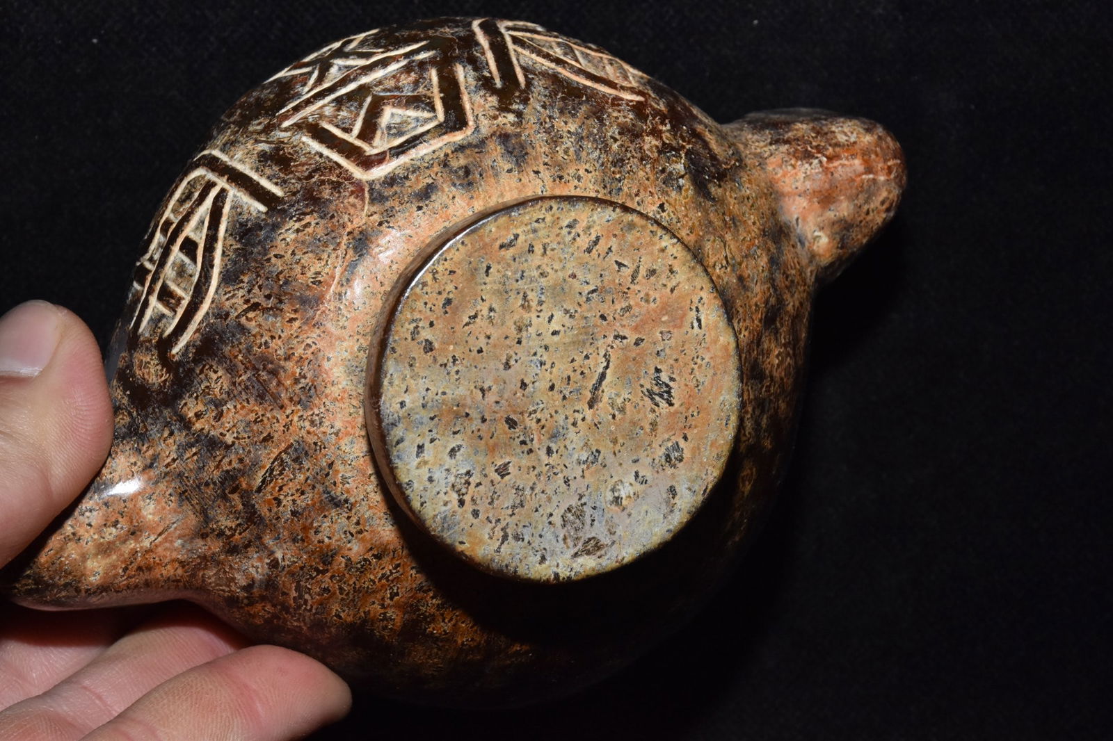 An Exquisite Hemo Jade Double-Ears Jar - 6