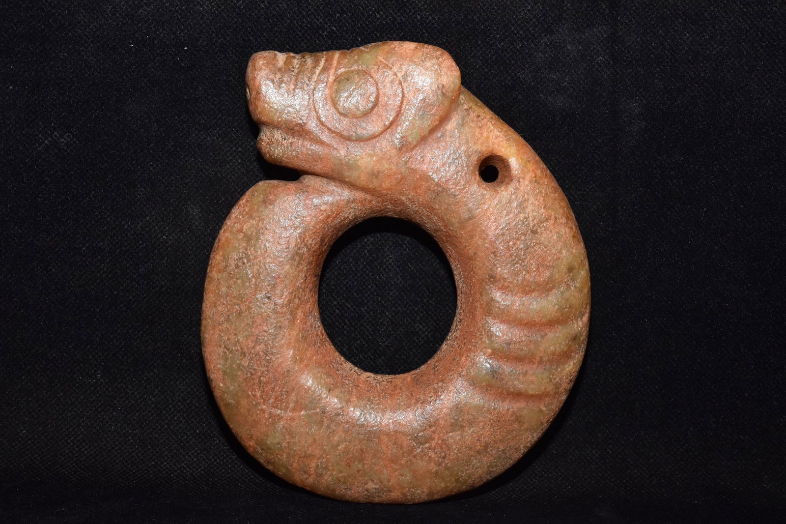 An Exquisite Hemo Jade 'Boar& Dragon' Ornament: An Exquisite Hemo Jade 'Boar& Dragon' Ornament Hongshan Culture Size:11cmx14cm Weight:620g (The Dimensions Of All Batches Are Manually Measured.If You Need More Detailed Information, Please Contact Ou