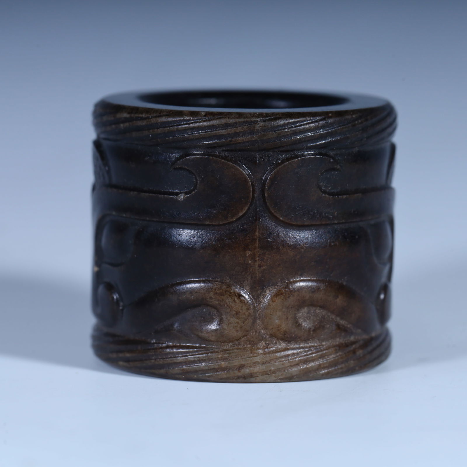 A beautiful ancient jade finger - 2