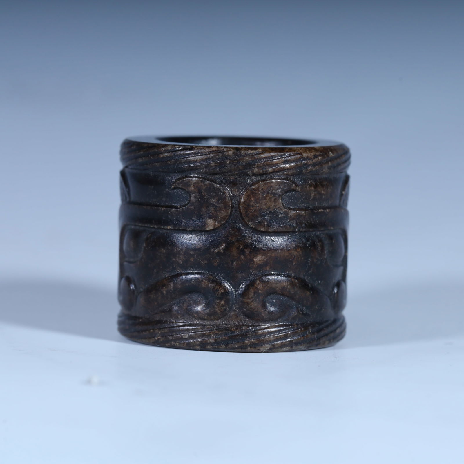 A beautiful ancient jade finger - 4