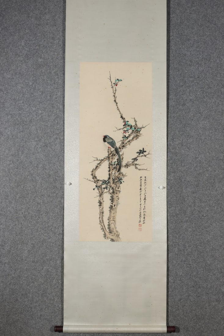 A painting by Zhang Daqian: Zhang Daqian's paintings Size:95cmx38cm (The Dimensions Of All Batches Are Manually Measured.If You Need More Detailed Information, Please Contact Our Customer Service Before