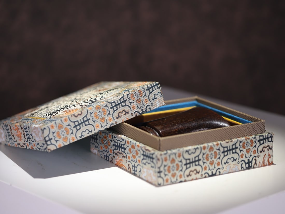 An amphora from the Qing Dynasty - 10