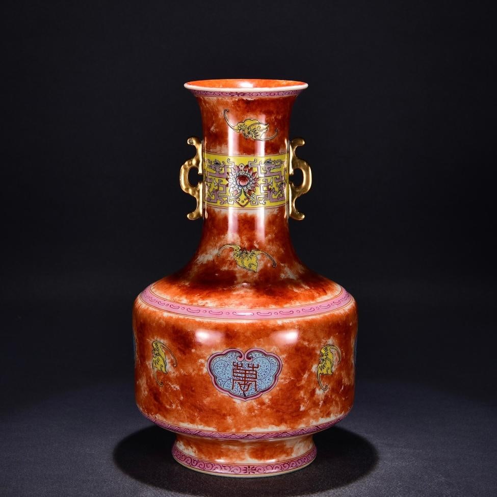 A pastel auspicious cloud ruyi longevity boundless amphora made in the Qianlong era of the Qing: Qing Dynasty Qianlong year pastel auspicious cloud ruyi longevity boundless amphora Size:H:40cm W:22cm (The Dimensions Of All Batches Are Manually Measured.If You Need More Detailed