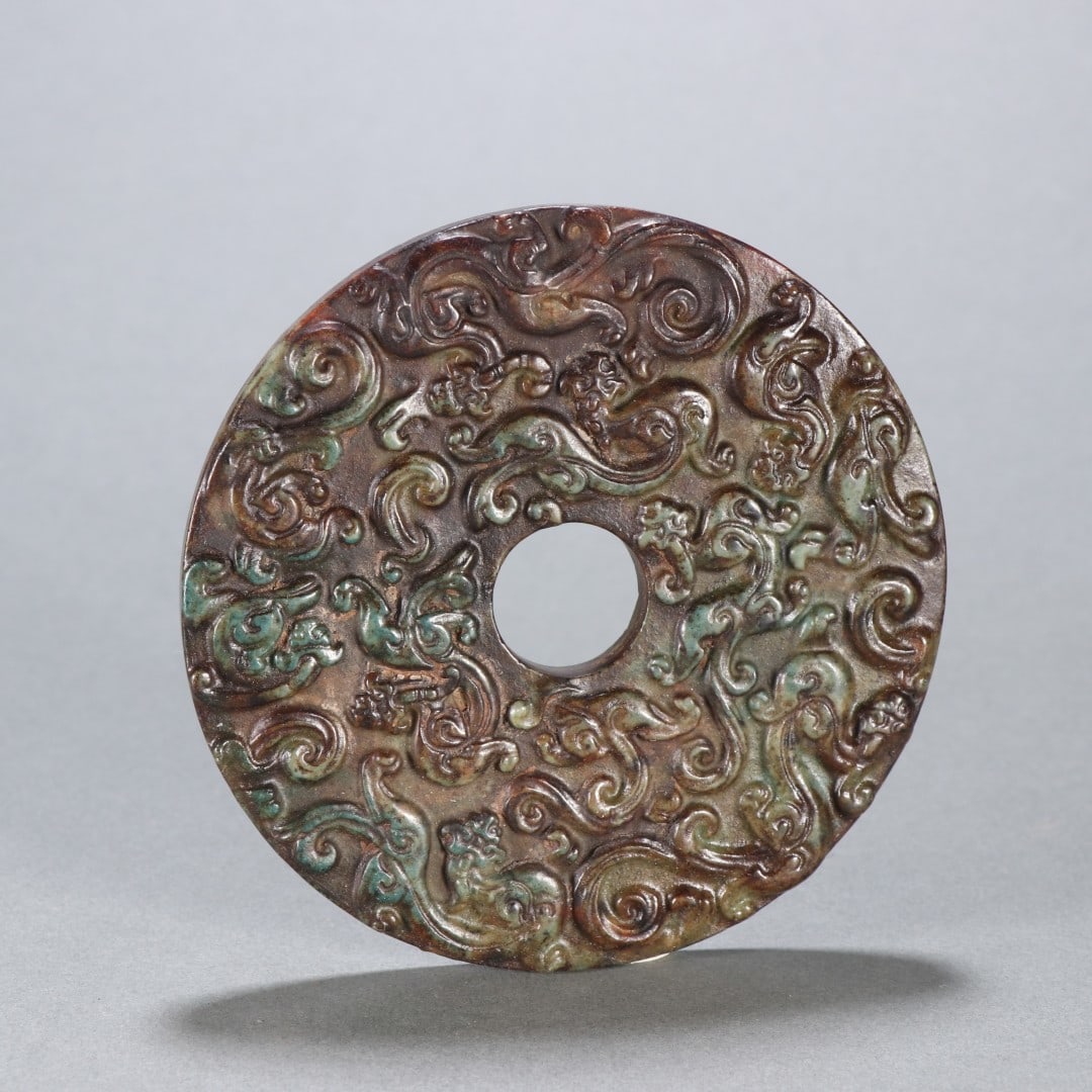 A beautiful ancient jade dragon pattern (1 of 9)