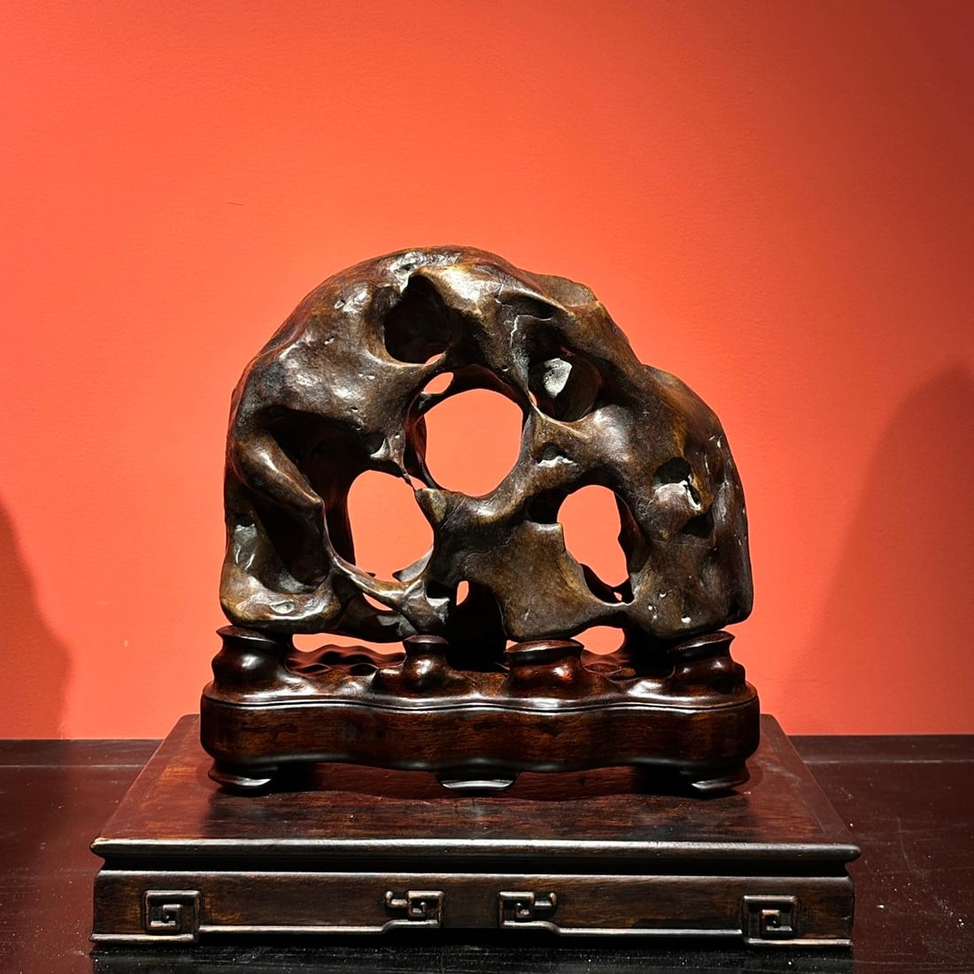 A piece of exquisite Taihu stone: Exquisite Taihu Lake stone Size:L: 38cmH:37cmT:14cm (The Dimensions Of All Batches Are Manually Measured.If You Need More Detailed Information, Please Contact Our Customer Service