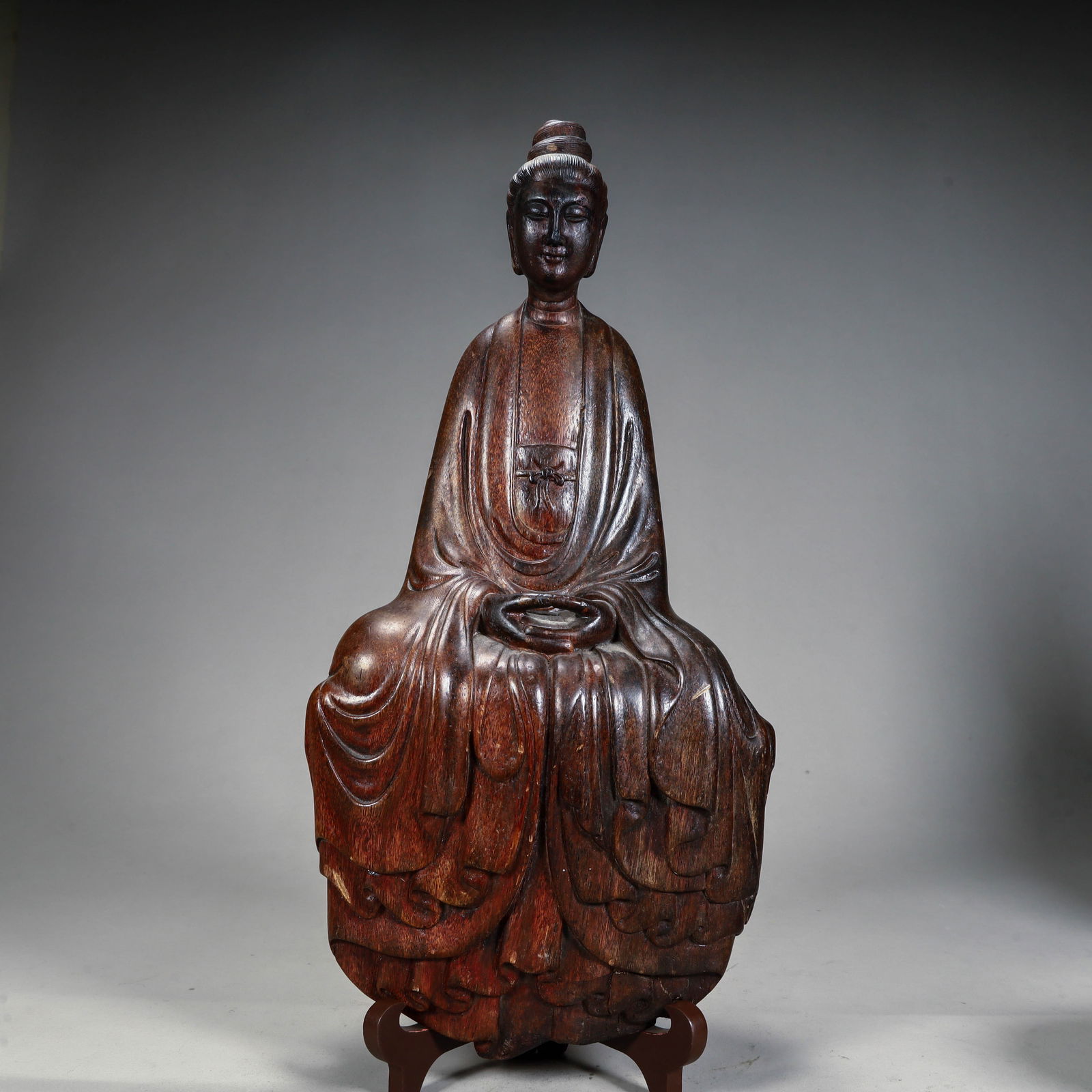 A seated statue of Guanyin carved in agarwood from the Qing Dynasty: Qing Dynasty agarwood wood carving Guanyin seated statue Size:H:35cm L: 17cm W:10cm W:540g (The Dimensions Of All Batches Are Manually Measured.If You Need More Detailed