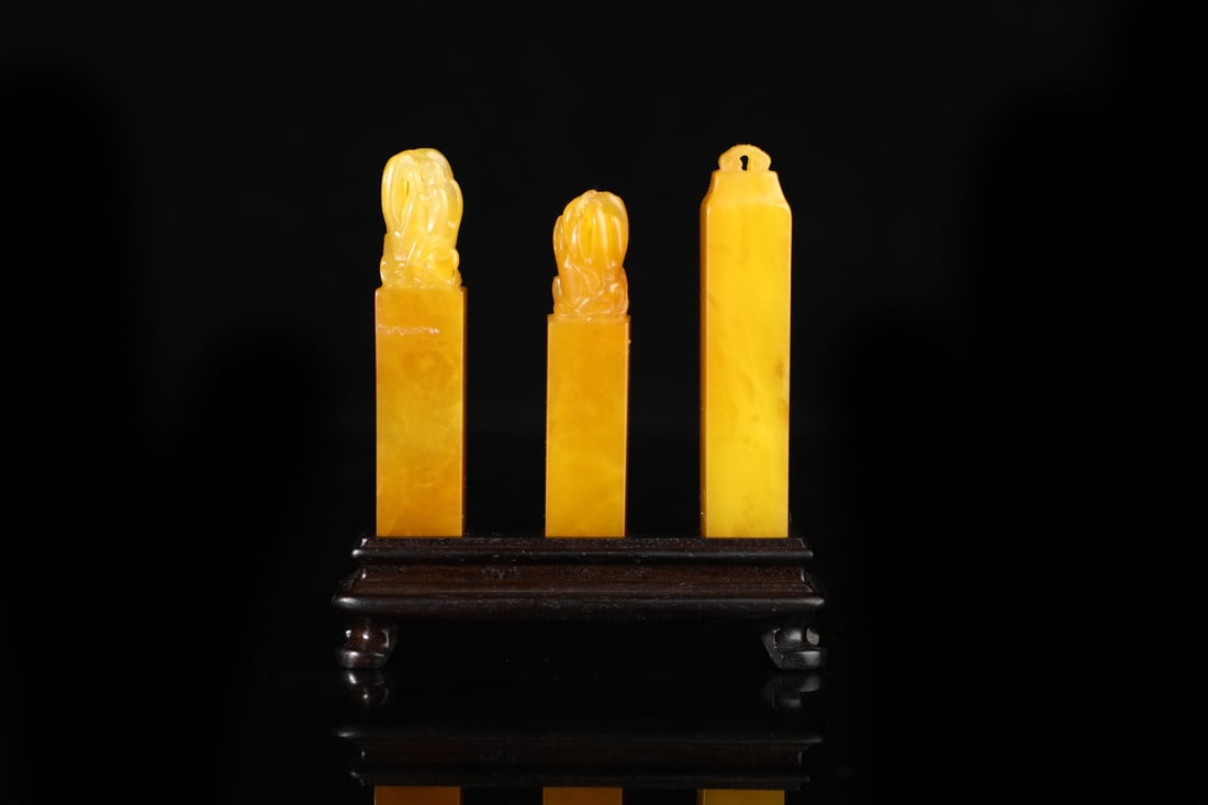 A fine field topaz seal - 3