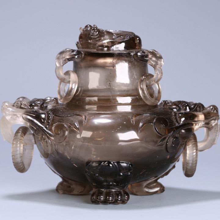 A Qing Dynasty old tea crystal dragon ear living ring incense burner: Qing Dynasty old tea crystal dragon ear living ring incense burner Size:Size:16.6x11.3x13.3cm W:0.995kg (The Dimensions Of All Batches Are Manually Measured.If You Need More