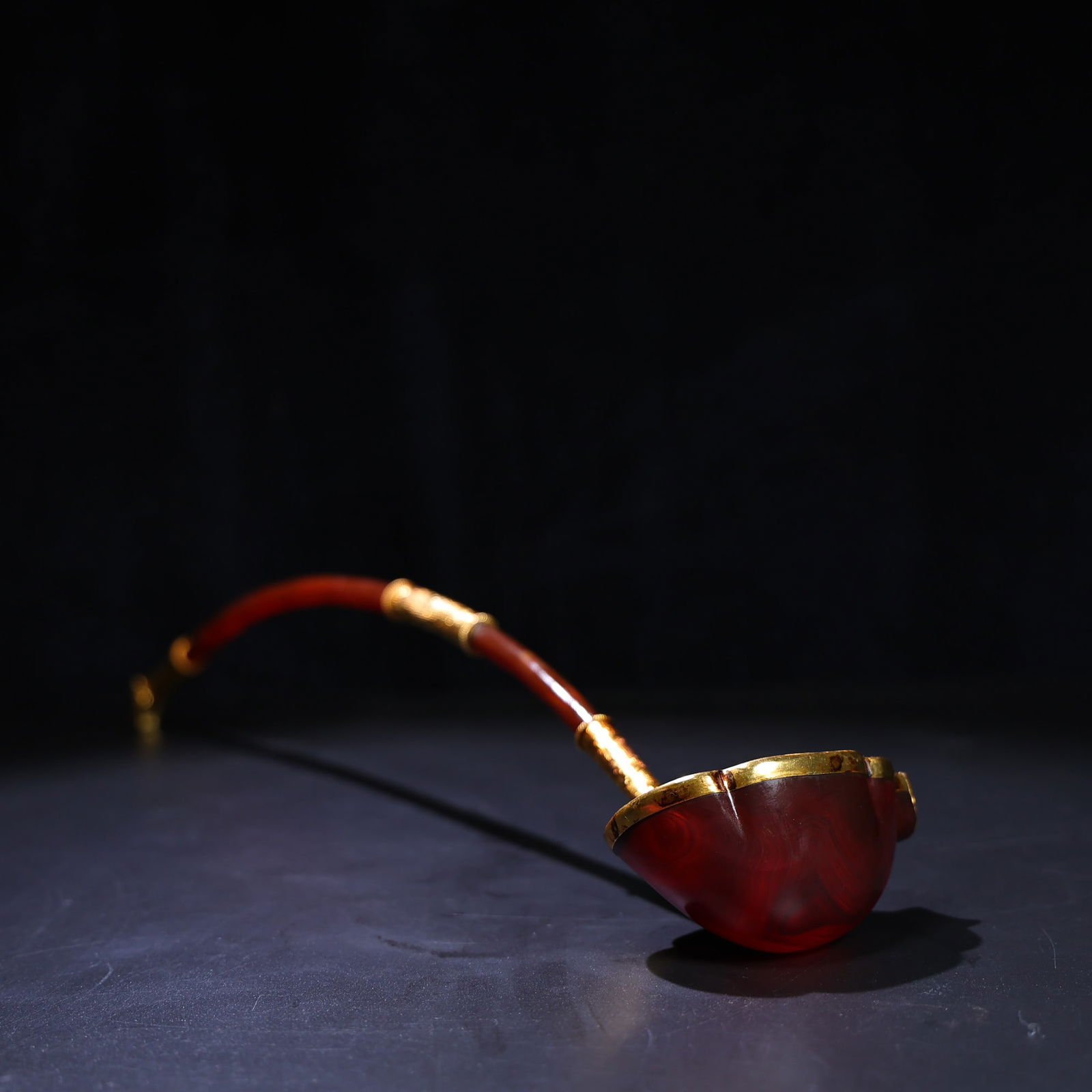 A fine agate copper gilt inlaid spoon - 2