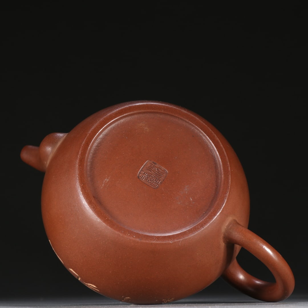 A famous purple sand beast button seal - 9