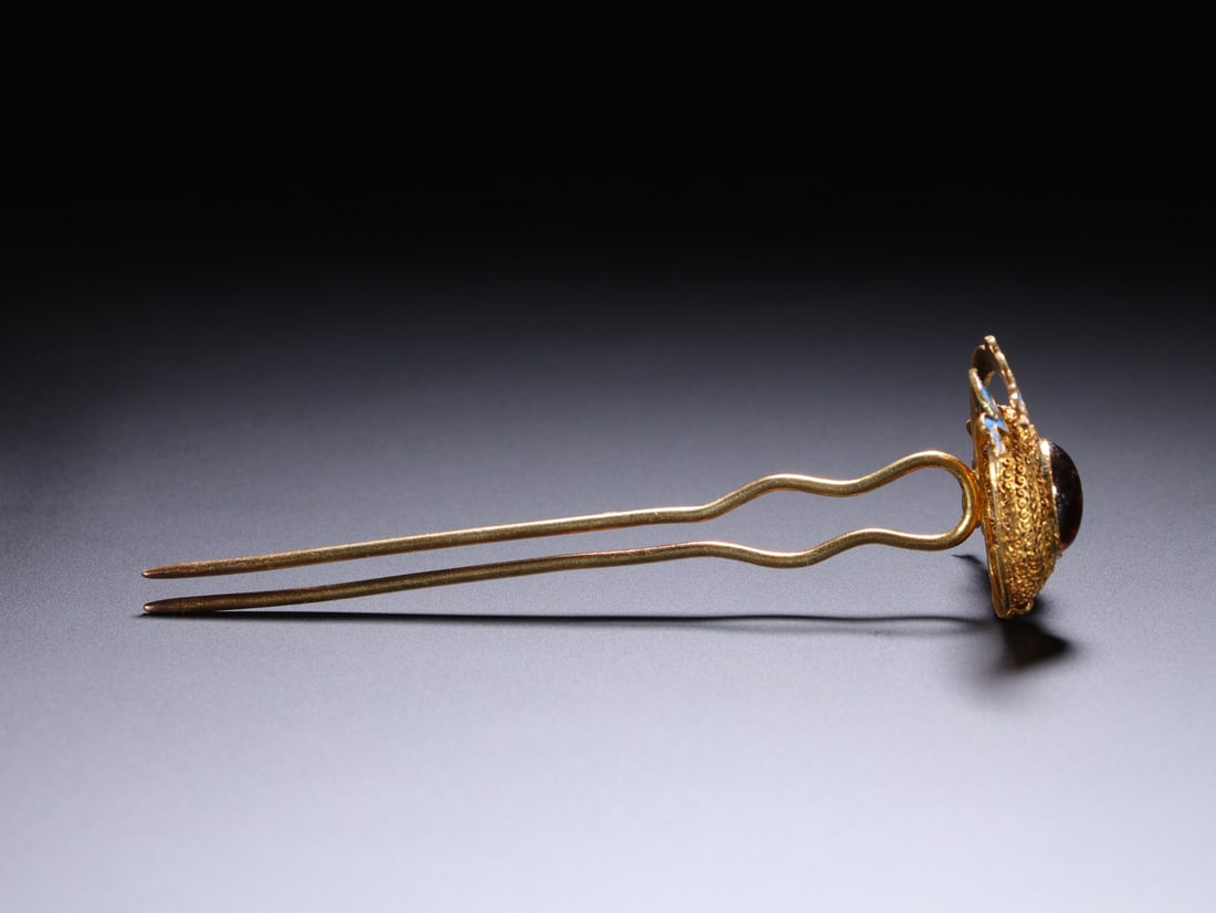 A fine silver-gilt gourd dotted emerald hairpin - 5