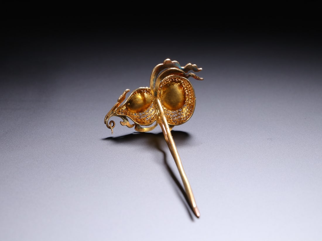 A fine silver-gilt gourd dotted emerald hairpin - 6