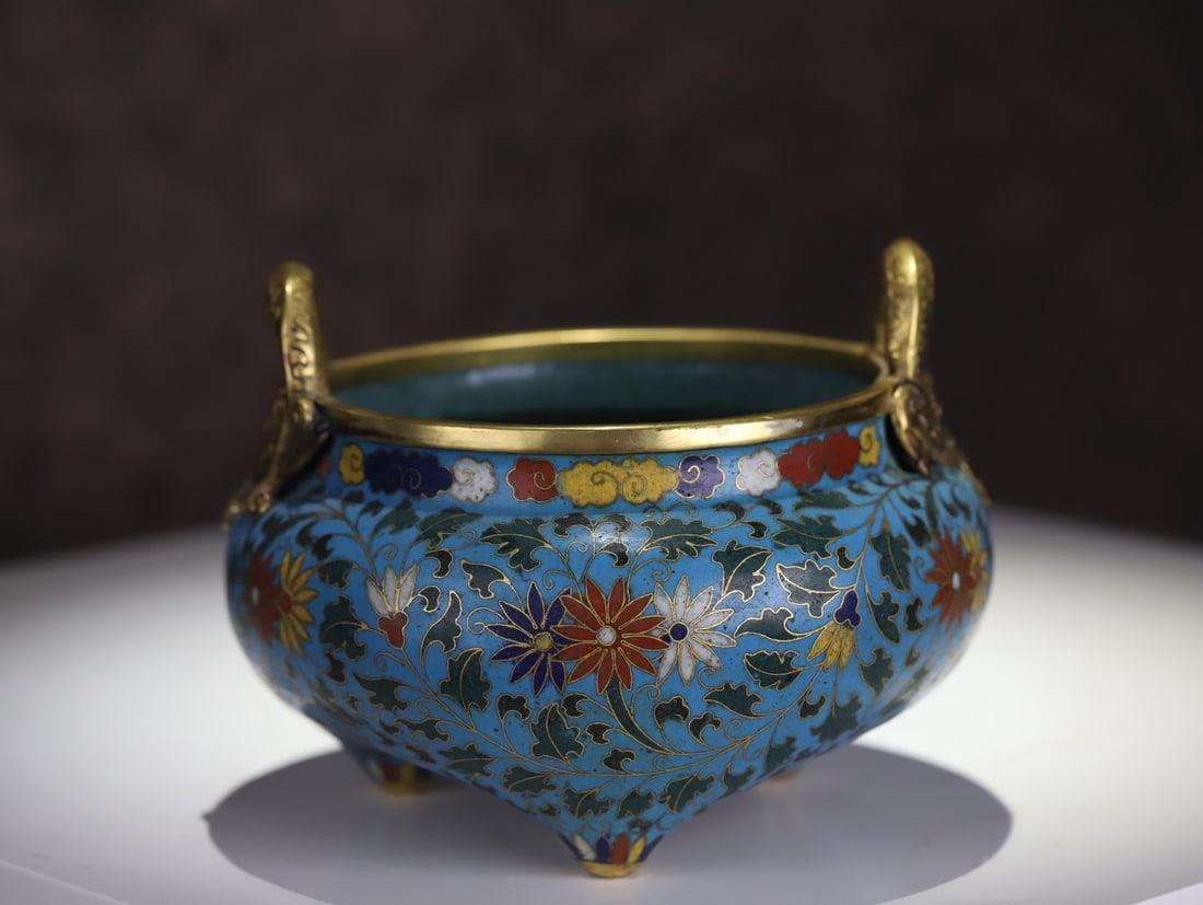 A cloisonné amphora from the Ming Dynasty - 4