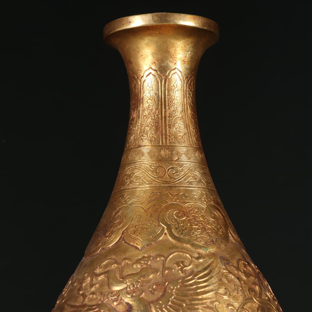 A copper-gilt phoenix pattern vase from the Qing Dynasty - 3