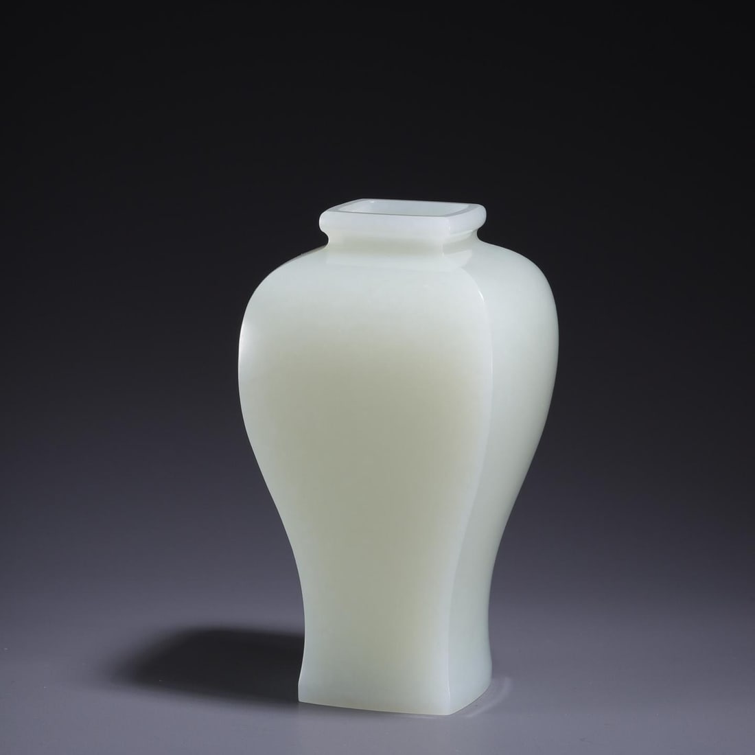 A beautiful Hetian jade square bottle (1 of 9)
