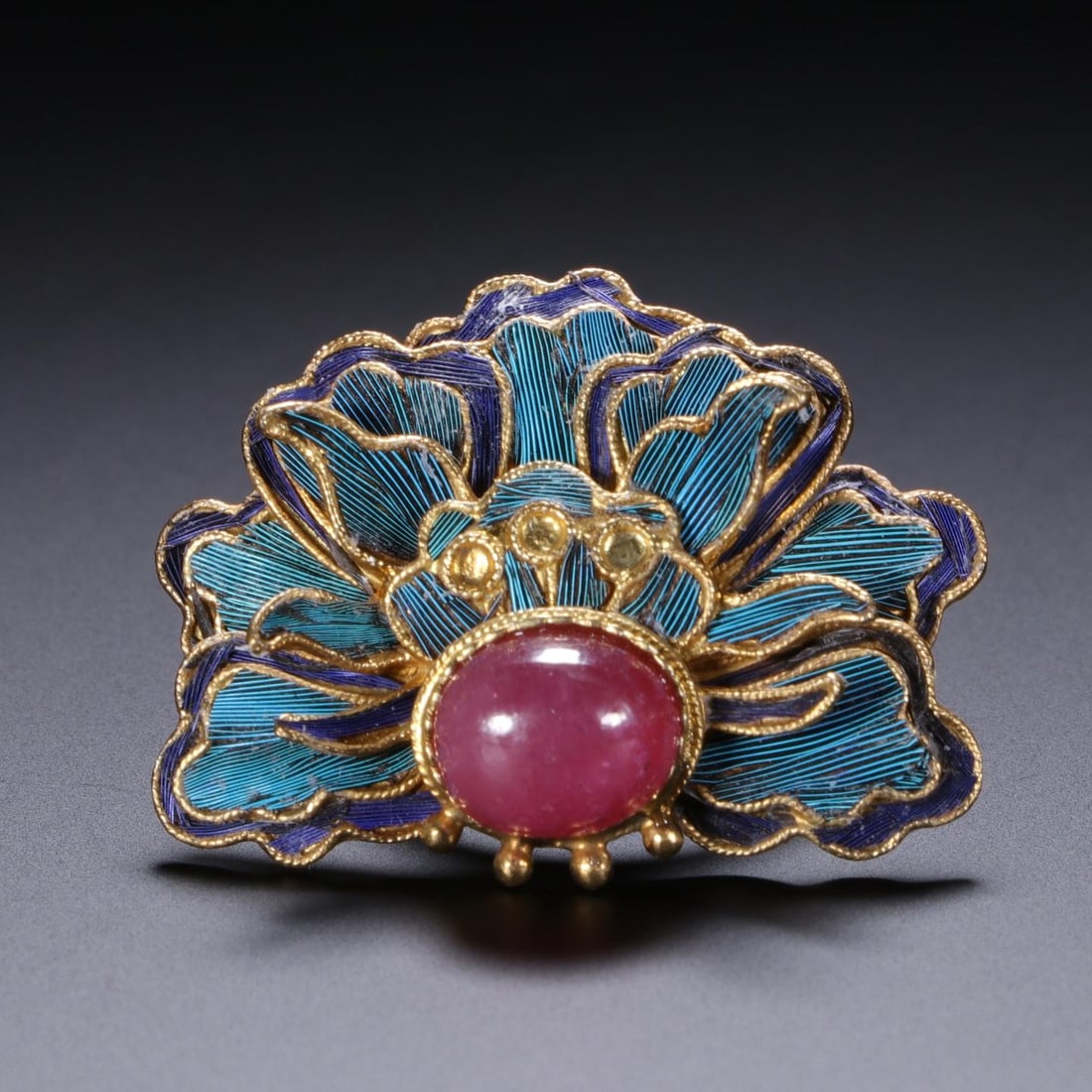 A beautiful dotted peony ring: Exquisite dotted peony ring SIZE: H:3.2cmW:2.3cm (The Dimensions Of All Batches Are Manually Measured.If You Need More Detailed Information, Please Contact Our Customer Service